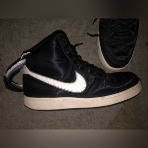 Preowned Nike Vandal High Supreme Black Size 7Youth